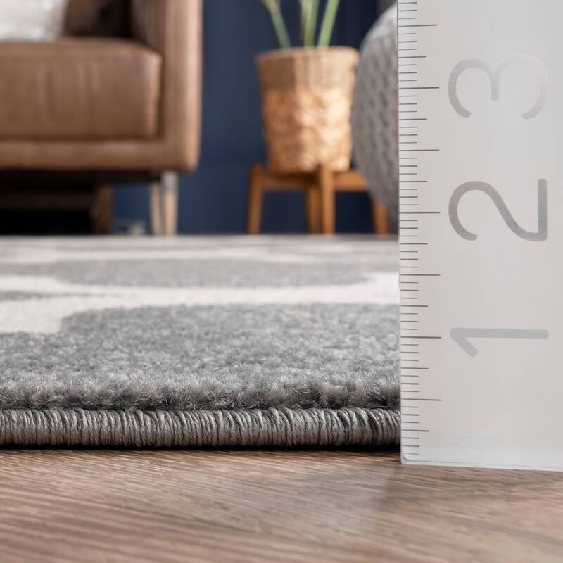 Nuloom Luna Geometric Trellis Area Rug