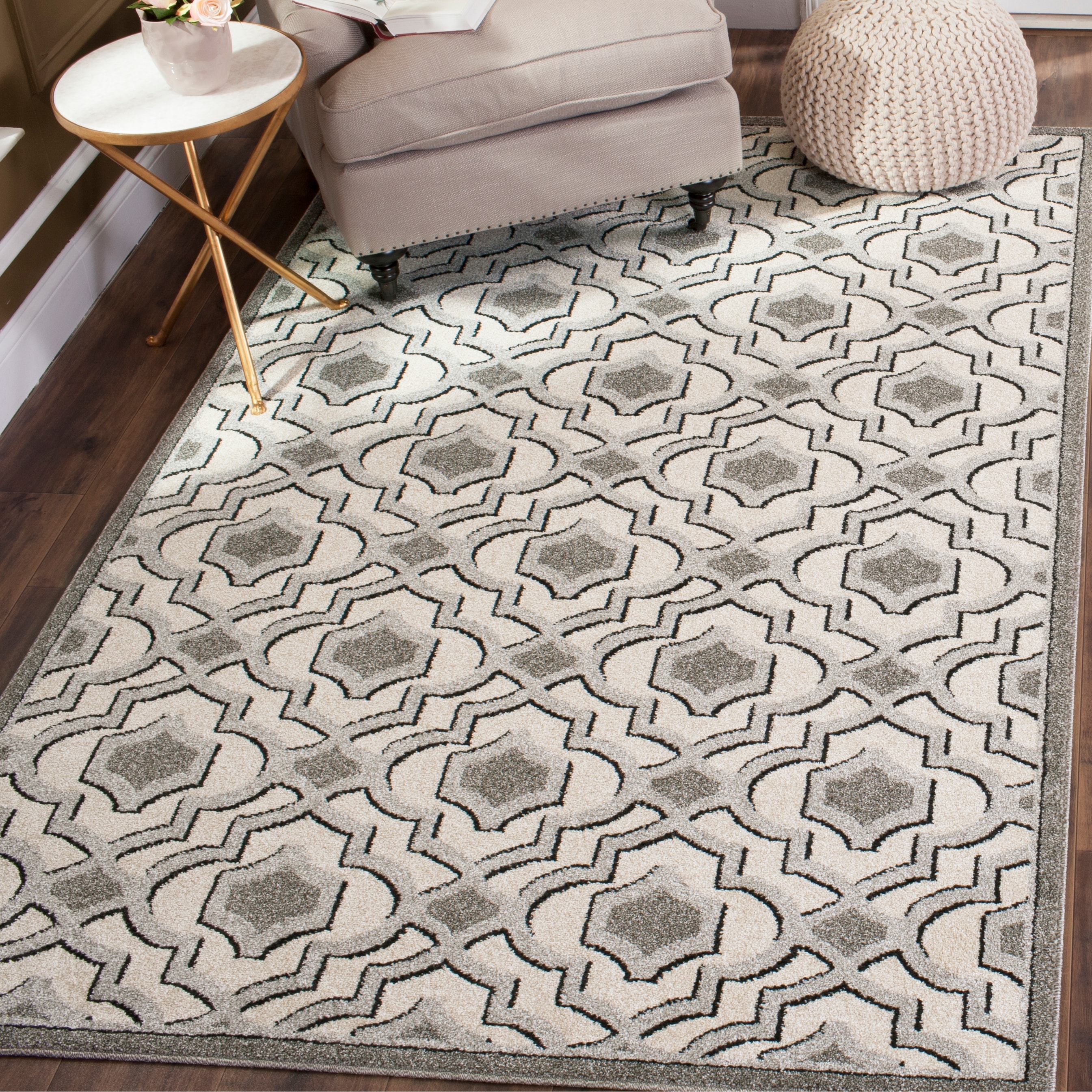 SAFAVIEH Amherst Zefirina Modern Rug