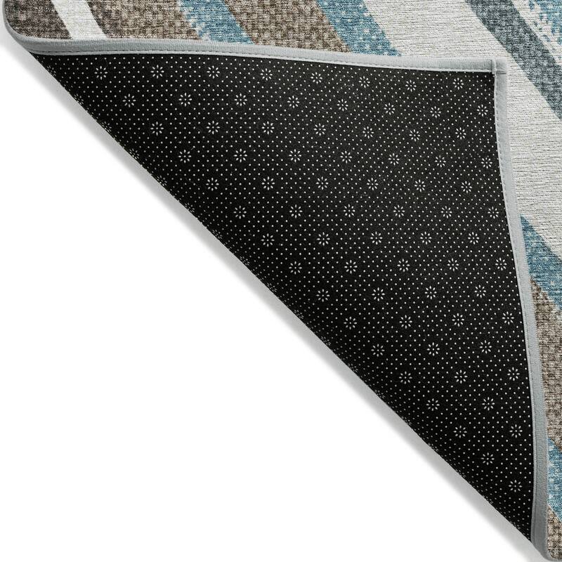 Machine Washable Indoor/ Outdoor Stripe Angles Chantille Rug