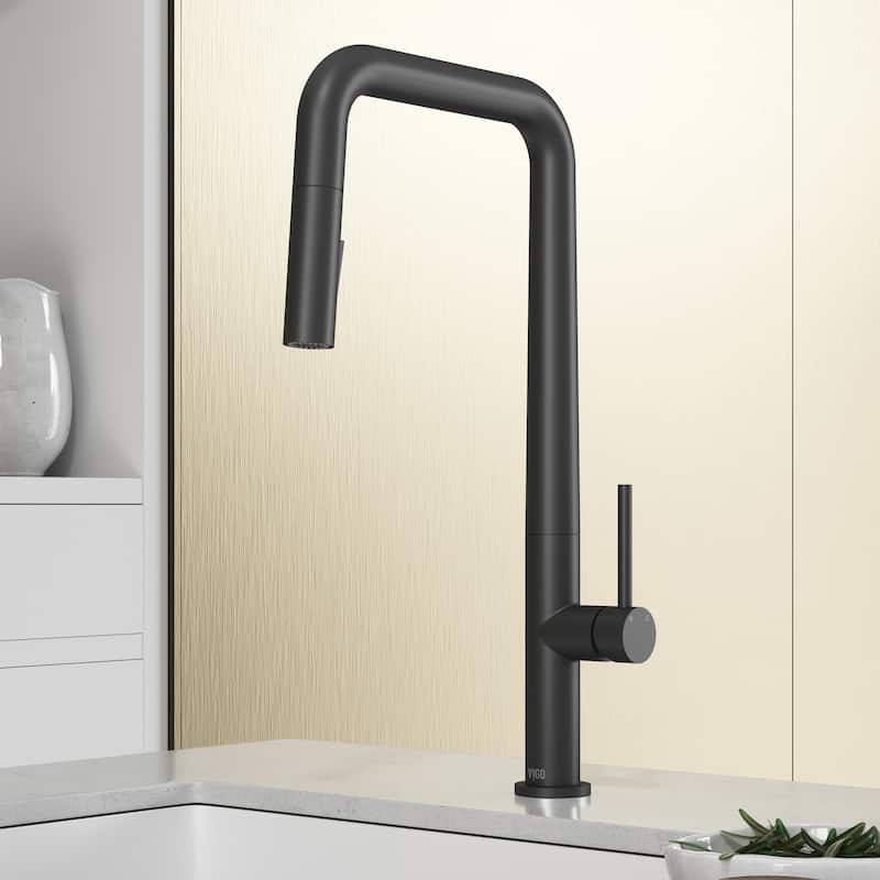 VIGO Parsons 18" H Single Handle Pull-Down Sprayer Kitchen Faucet - Without Extras - Matte Black