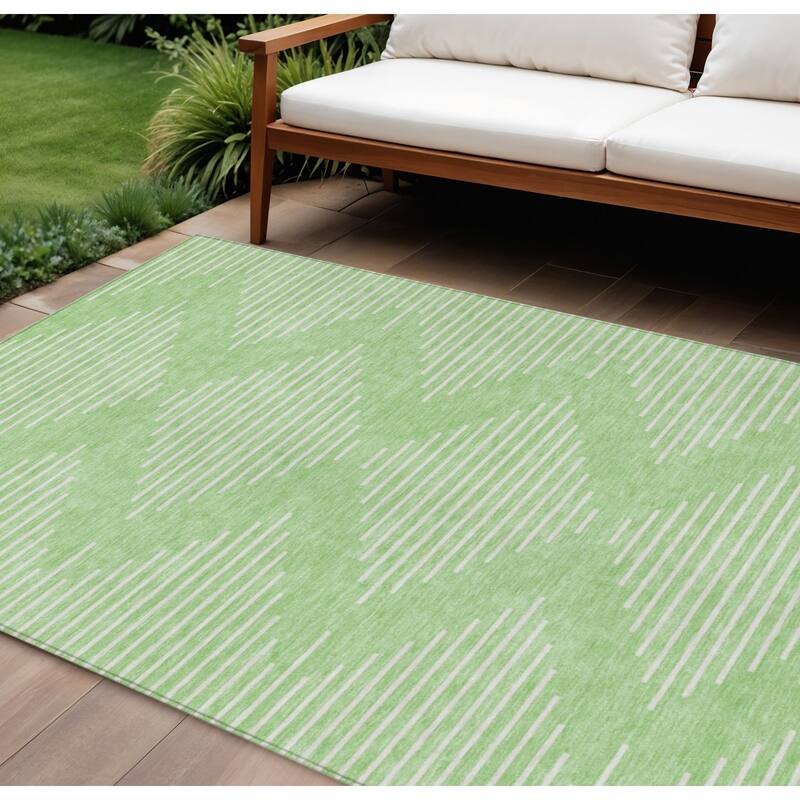 HomeRoots Geometric Transitional Rectangle Outdoor Rug - 8' X 10'