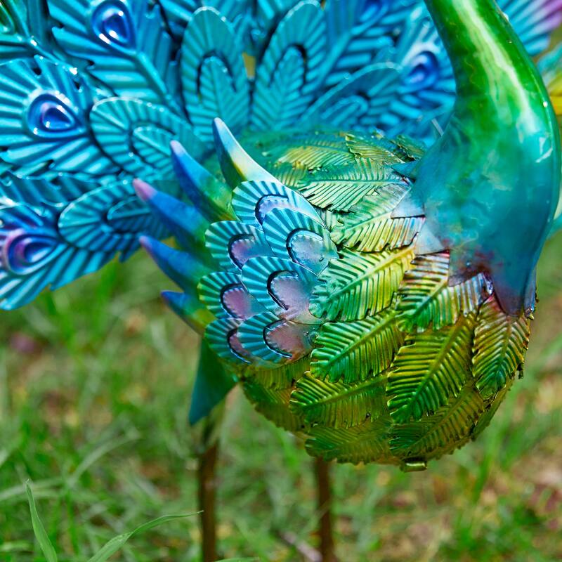 Glitzhome Metal Standing Peacock Garden Statue with Stakes for Indoor Outdoor