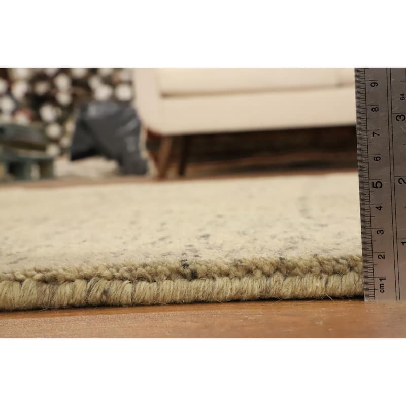 Hand Knotted Oriental 100% Wool Carpet Modern Modern Beige & Ivories Gabbeh Area Rug - 7' 10'' X 5' 7''