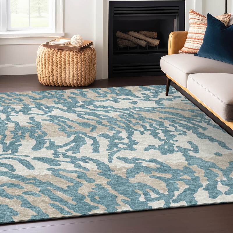 Machine Washable Indoor/ Outdoor Chantille Animal Print Abstract Rug
