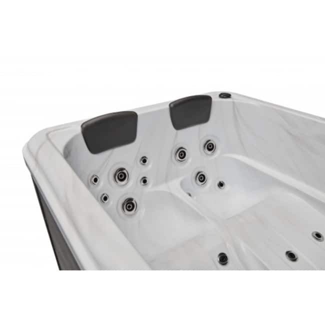 Luxury Spas Riley 3-Person Spa