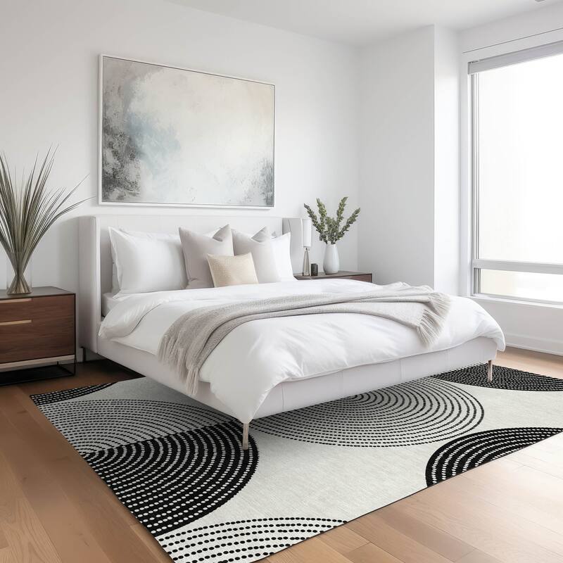 Machine Washable Indoor/ Outdoor Geo Circles Chantille Rug