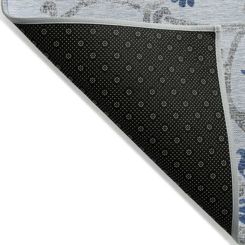 HomeRoots Floral Traditional Rectangle Outdoor Rug
