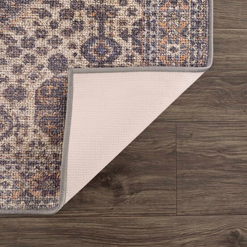 Reseca Oriental Traditional Vintage Distressed Machine Washable Area Rug