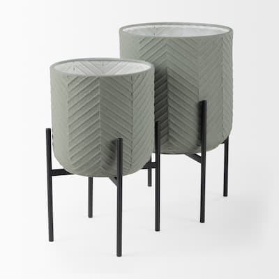 Mabel Green Metal With Black Iron Legs Plant Stands (Set of 2)