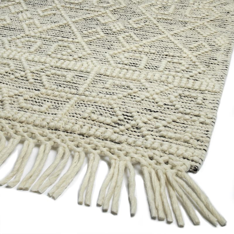 Mara Collection Ivory Square Indoor Throw Rug