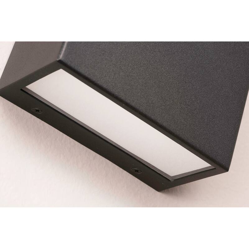 AFX DKTW0807LAJUD Dakota 7" Tall LED Outdoor Wall Sconce