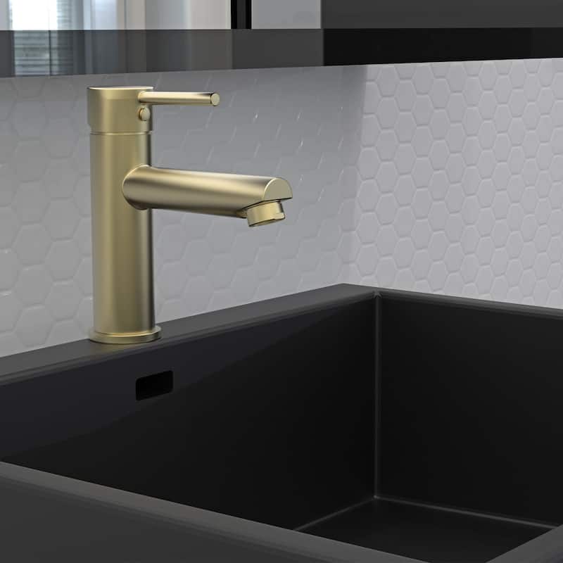 Belanger Single Handle Bathroom Faucet with Drain