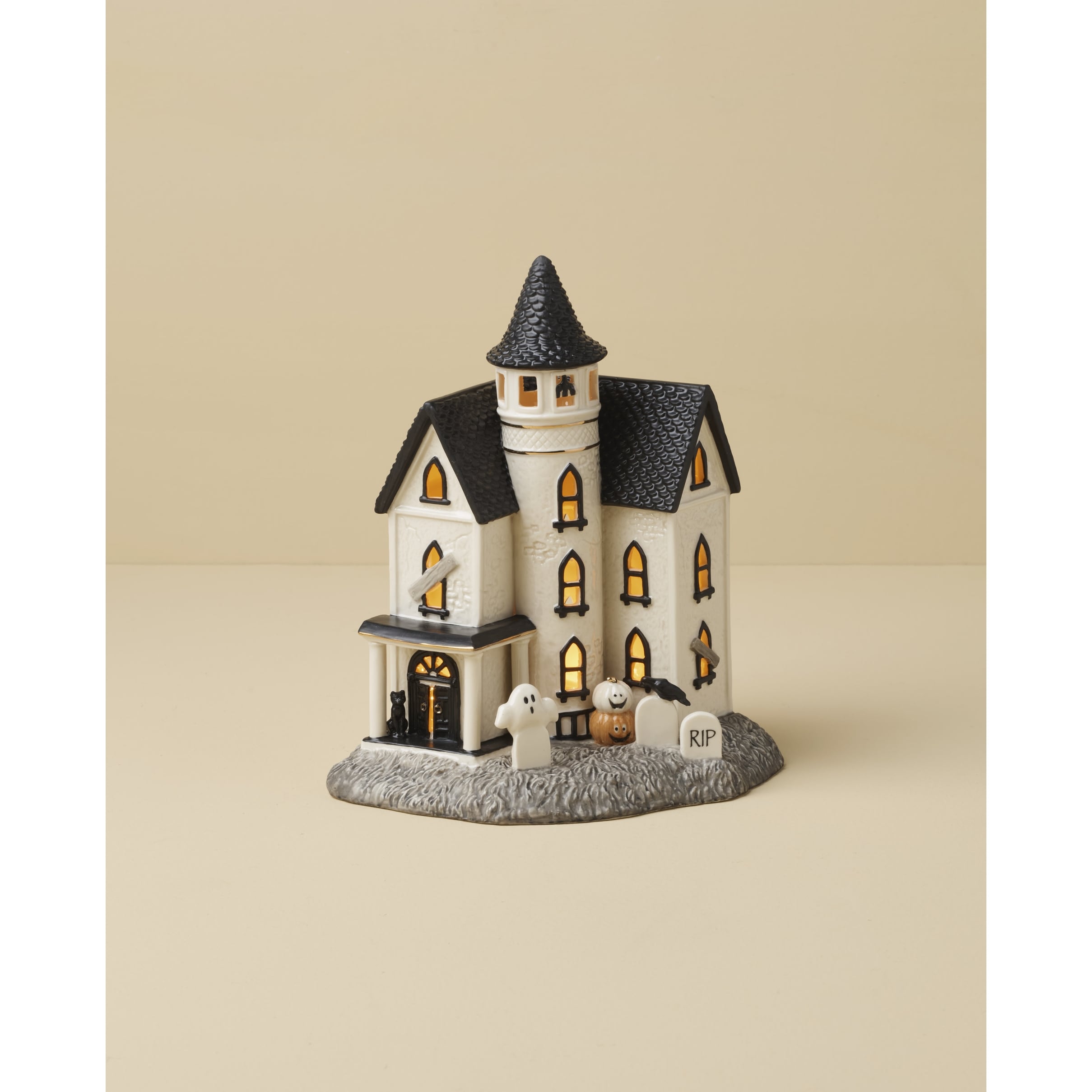クリスマス Lenox Lighting man Castle Lit Christmas Cone With Church Scene – Lenox Corporation