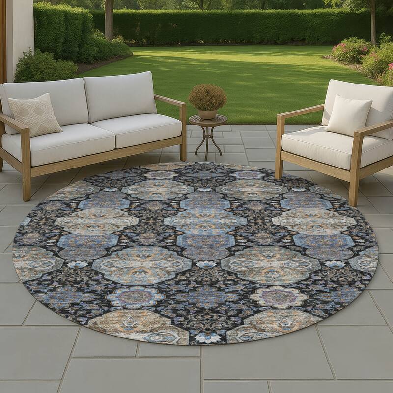 Machine Washable Indoor/ Outdoor Traditional Tracey Chantille Rug - Black - 8' x 8'