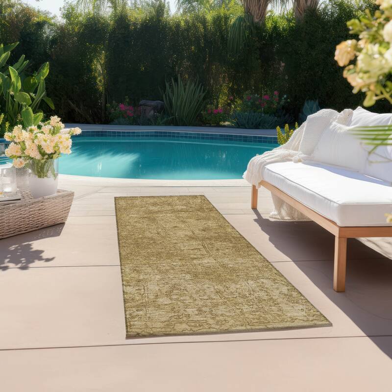 Haro Modern Art-Inspired Weather Resistant Blended Style Runner Outdoor Rug - 8' Runner