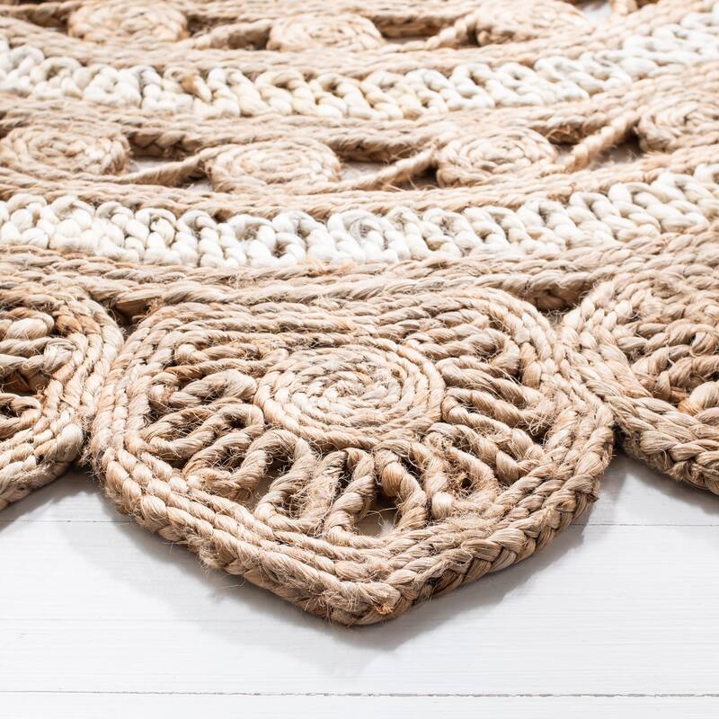 SAFAVIEH Handmade Natural Fiber Marlie Farmhouse Rug