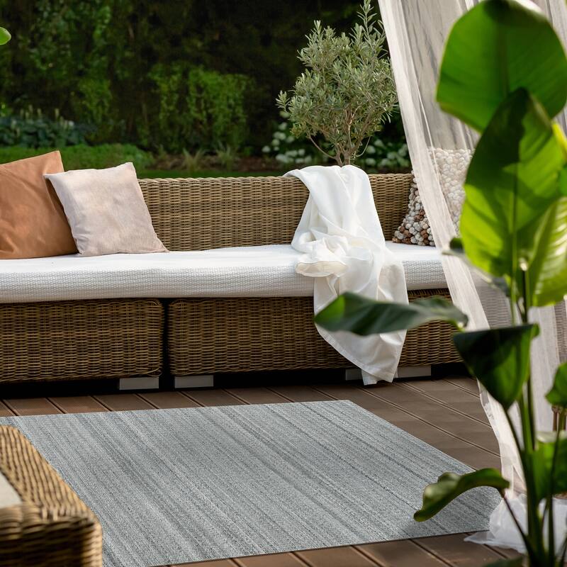 Lineage Gray Heathered Hand-Woven Area Rug 2' x 3'