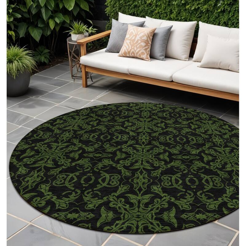 HomeRoots Medallion Transitional Rectangle Outdoor Rug - 8' Round