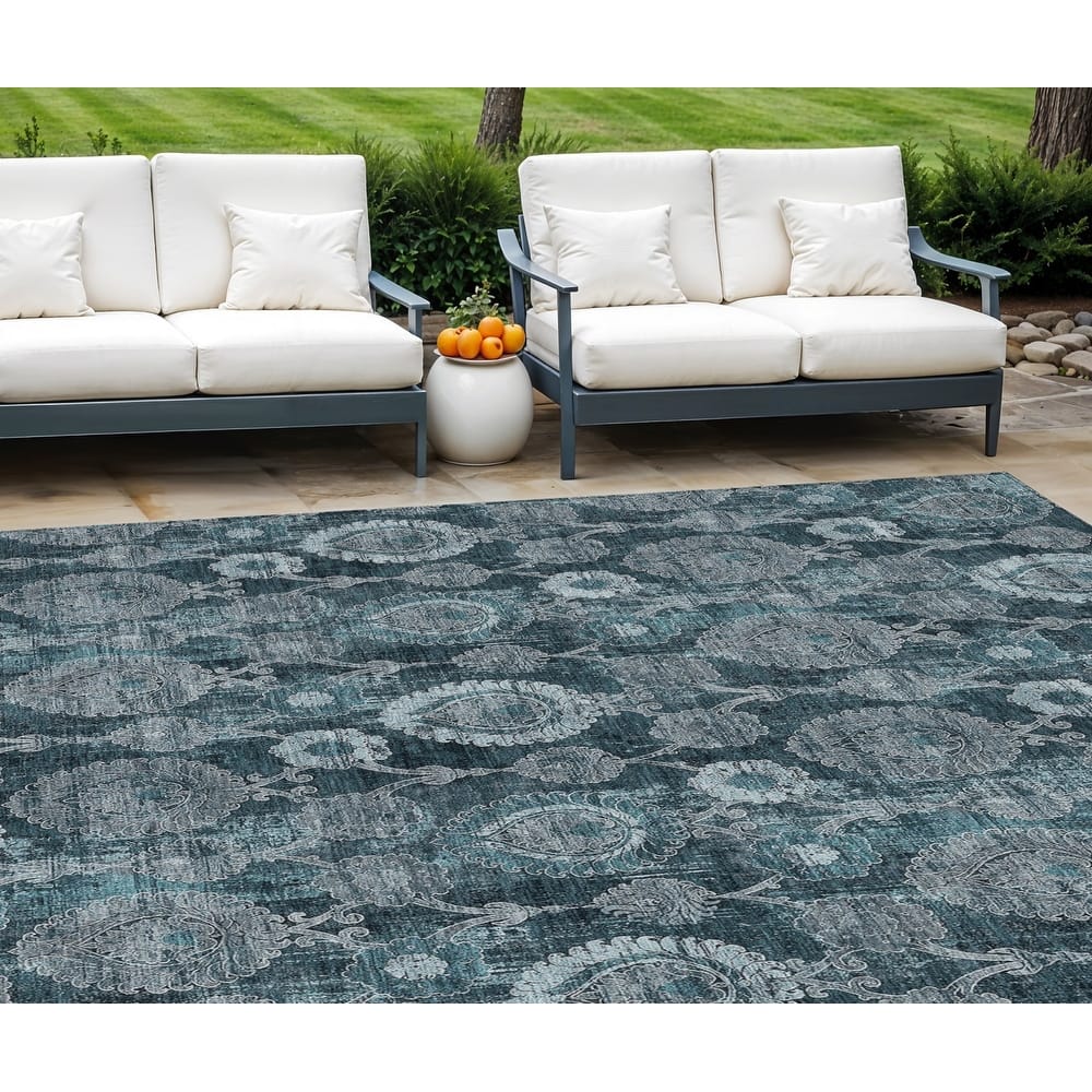 HomeRoots Damask Transitional Rectangle Outdoor Rug