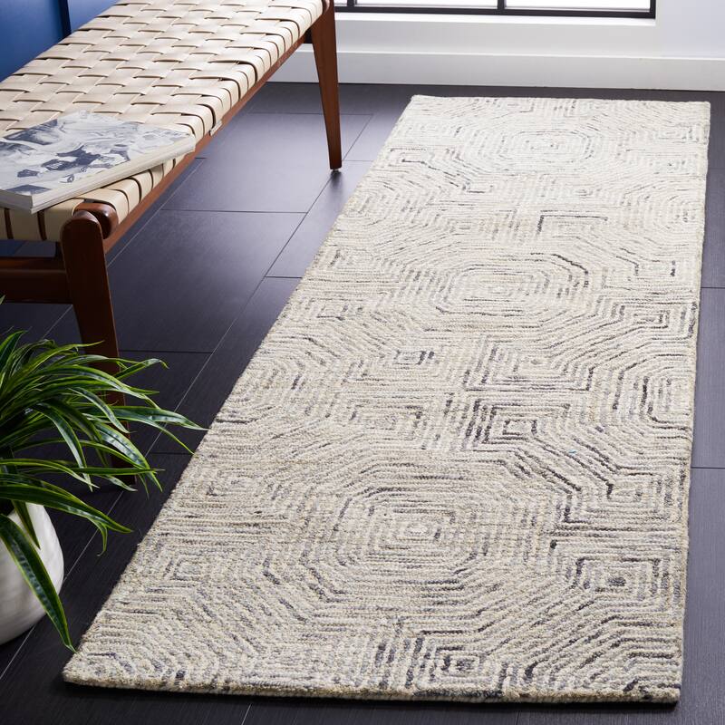 SAFAVIEH Handmade Aspen Arina Bohemian & Eclectic Tribal Wool - 2' 3" x 8' - Grey/Beige - Runner