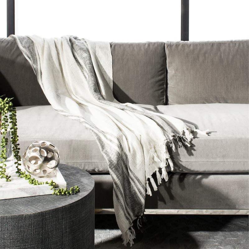 SAFAVIEH Grozdana Metallic White/Grey Throw Blanket