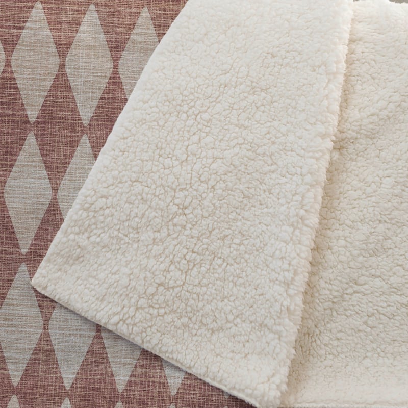 Premium Machine Washable Modern Argyle Sherpa Throw Blanket