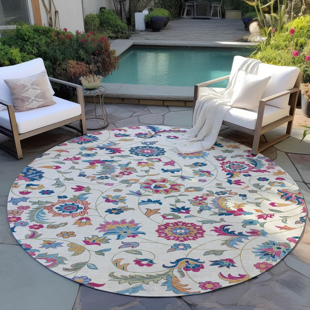 Machine Washable Indoor/ Outdoor Traditional Chantille Rug