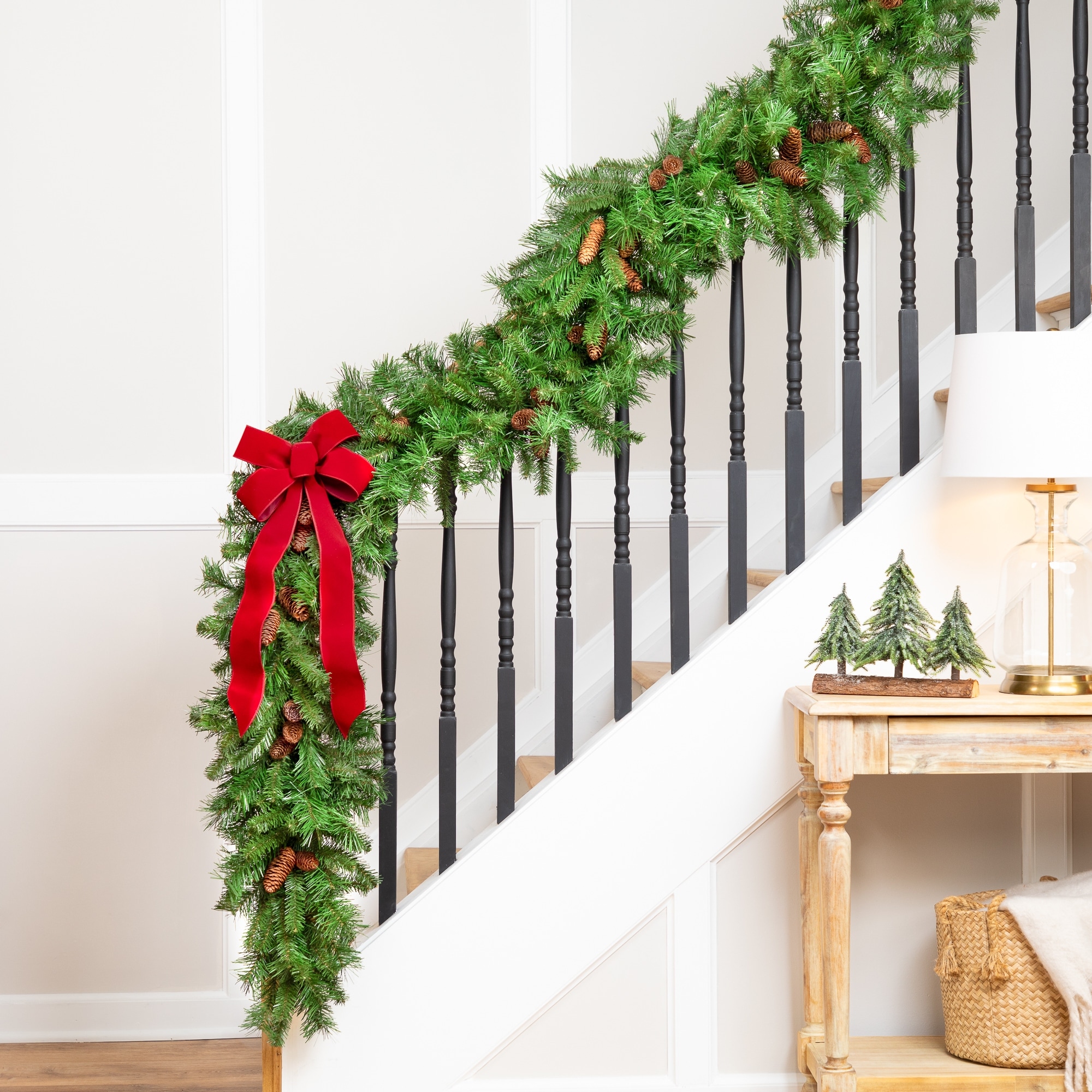 Dakota Red Pine Pine Cones Artificial Christmas Garland 9' X 16" Unlit