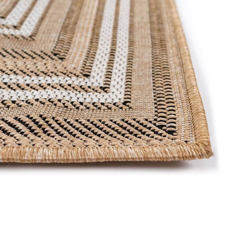 Liora Manne Carmel Multi Border Indoor/ Outdoor Area Rug