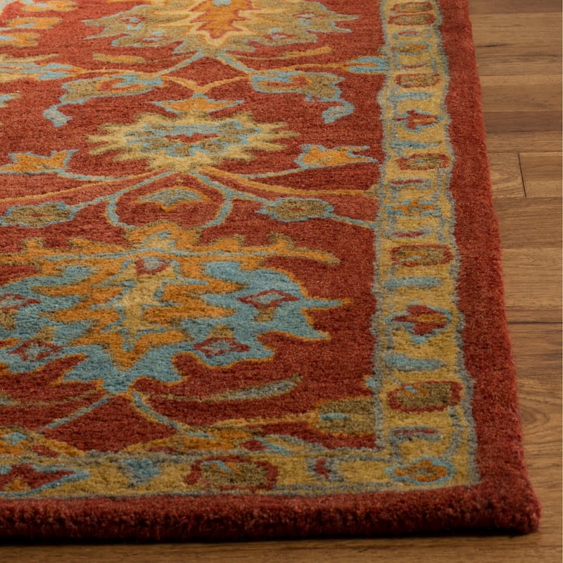 SAFAVIEH Handmade Heritage Poppy Traditional Oriental Wool Rug