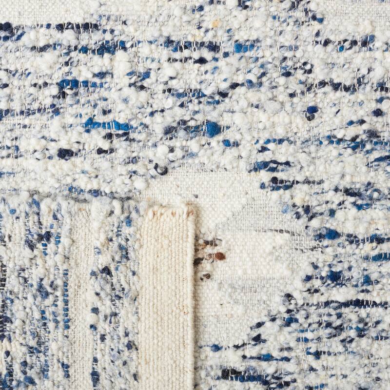SAFAVIEH Handmade Manhattan Dashurie Wool Rug