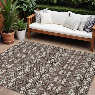 HomeRoots Moroccan Transitional Rectangle Outdoor Rug