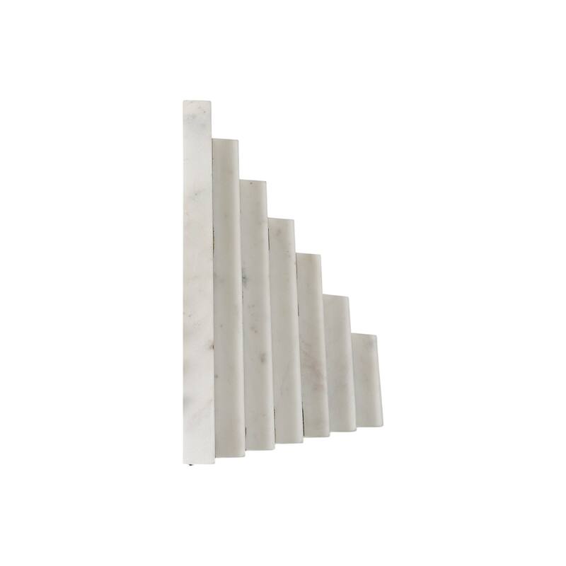 HomeRoots Set of Two 9" White Polyresin Decorative Bookends - 9.25" H x 5.25" W x 7" D