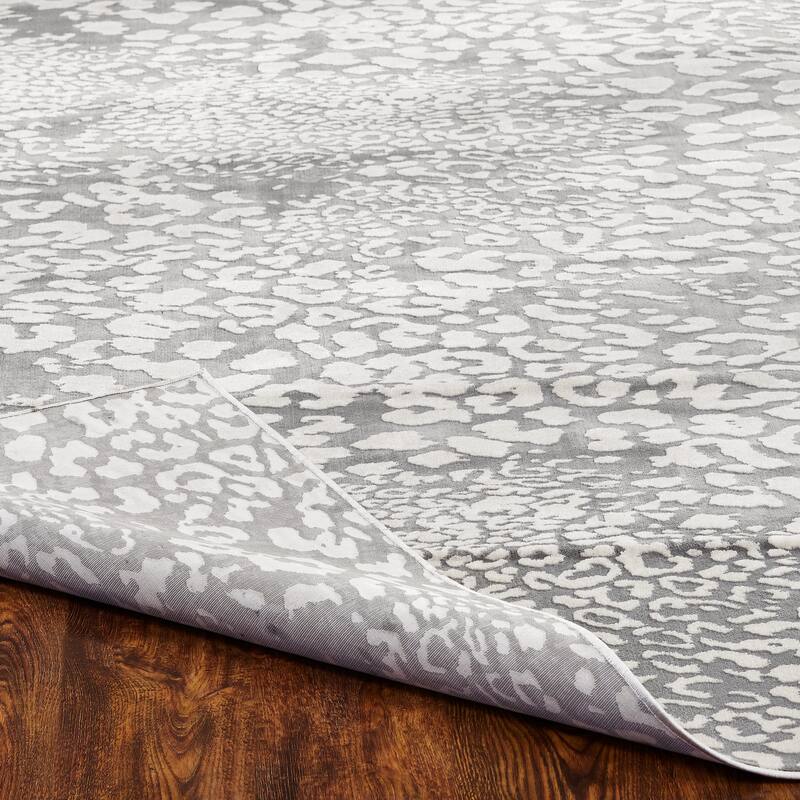 N Natori Serengeti Leopard Area Rug