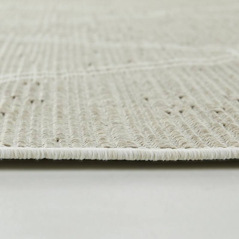 Allende Diamond Trellis Indoor/Outdoor Area Rug