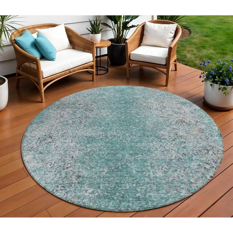 HomeRoots Oriental Transitional Rectangle Outdoor Rug - 8' Round