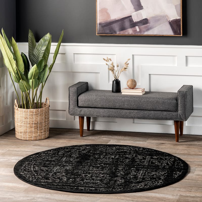Nuloom Wren Traditional Faded Area Rug - 5' Round - Black