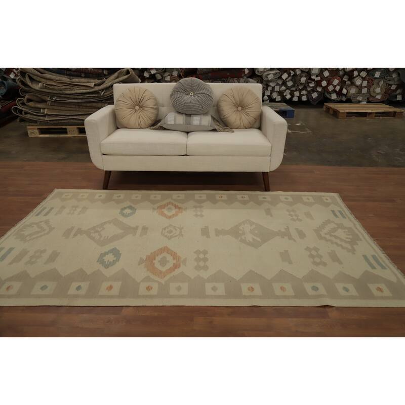 Hand Woven Oriental 100% Wool Carpet Southwestern Tribal Beige & Ivories Kilim Area Rug - 8' 0'' X 4' 9''