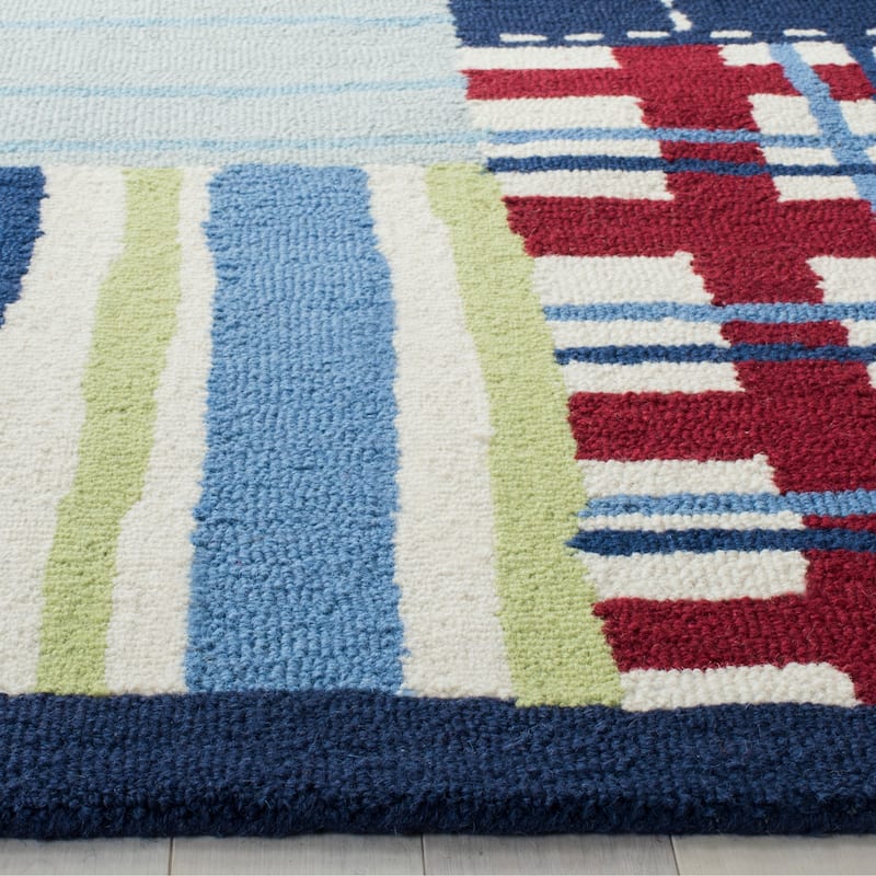 SAFAVIEH Handmade Kids Zarifa Wool Rug