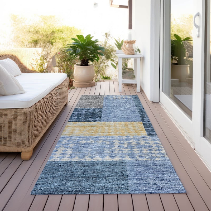 Machine Washable Indoor/ Outdoor Modern Blocks Chantille Rug - Denim - 2'3" x 7'6"