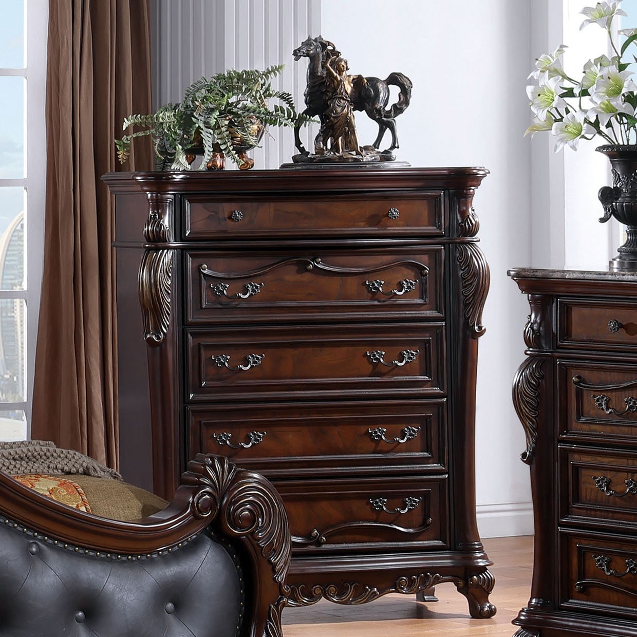 Furniture of America Eugene Traditional Solid Wood Chest with Felt-lined Top Drawer and Cedarwood-lined Drawers