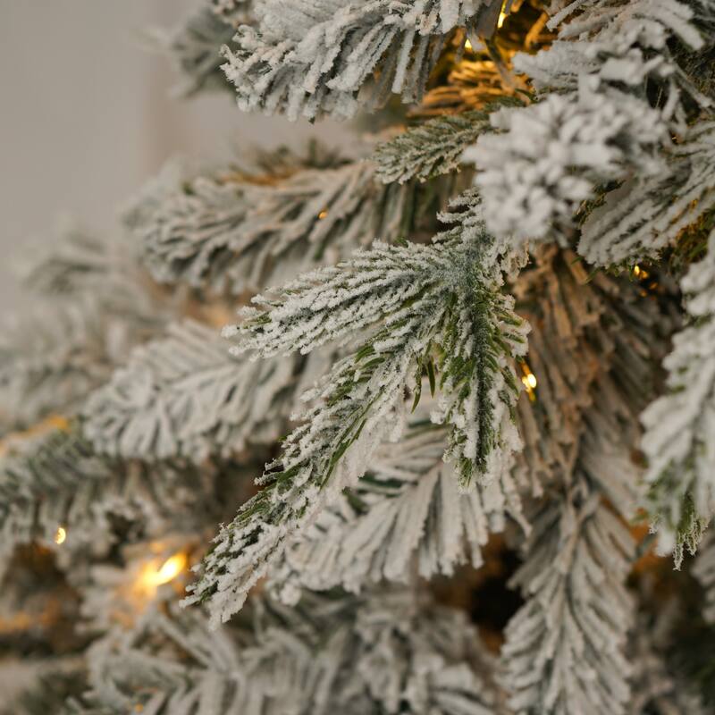 Roomfitters Pre Lit Christmas Artificial Tree Set, Includes Garland, Wreath and 2 Entrance Trees for Holiday Decoration, Green