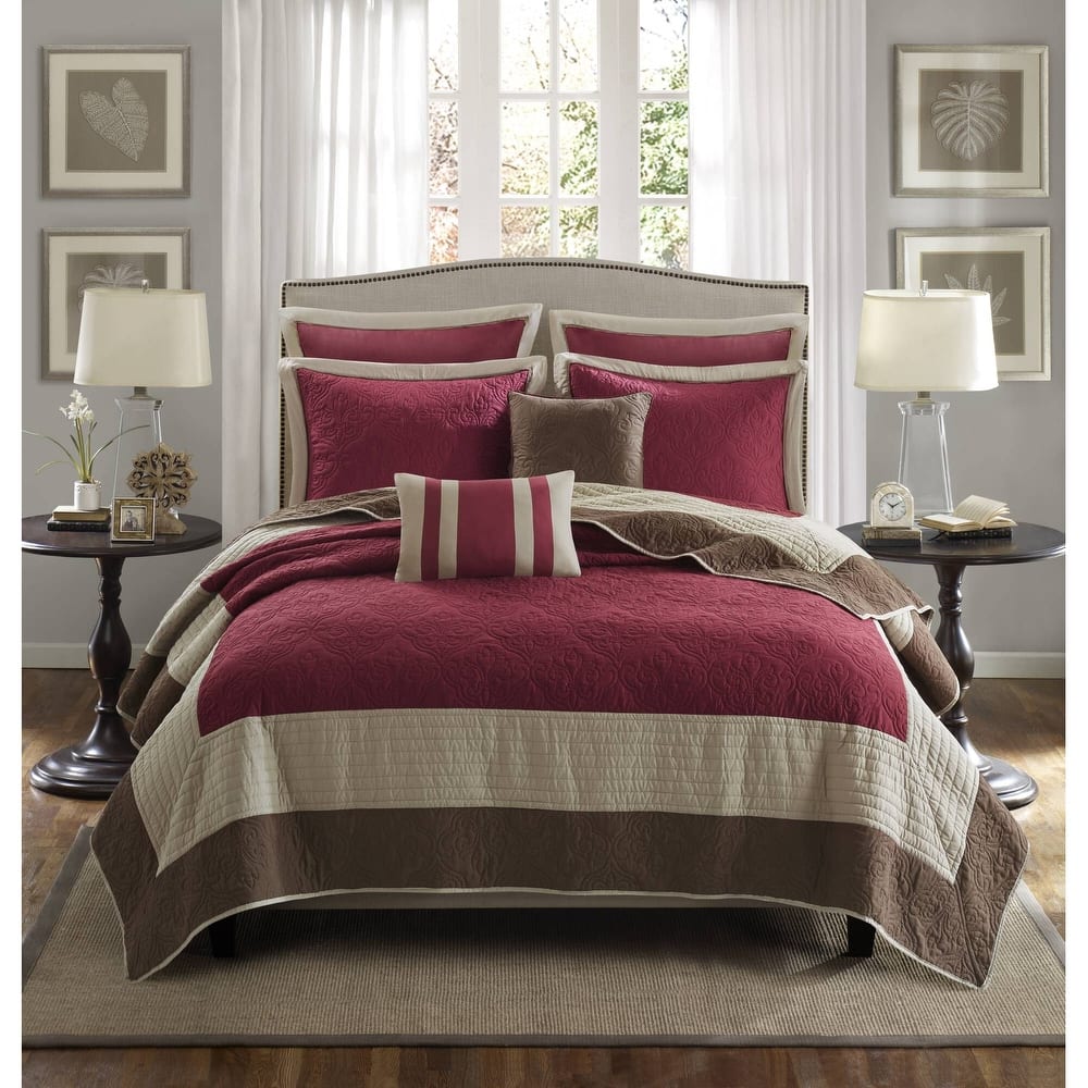 Madison Park Attingham 7 Piece Quilt Set with Euro Shams and Throw Pillows
