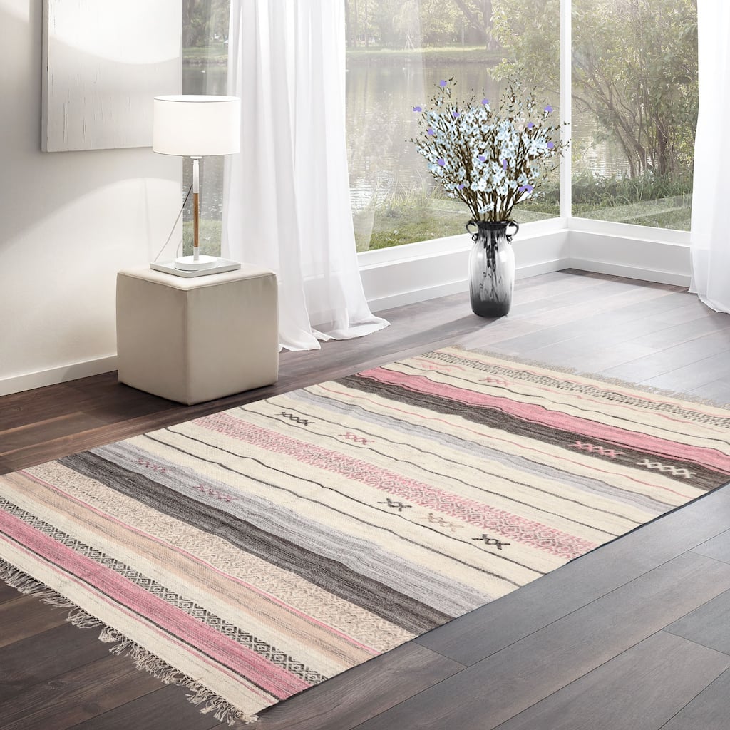 LoomBloom Hand-Woven Ivory Geometric Kilim 100% Wool Oriental Area Rug - 5' 3'' x 7' 7''