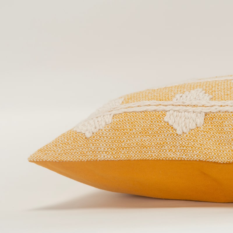Rizzy Home Traditional Pillow Cover - 14"x20"