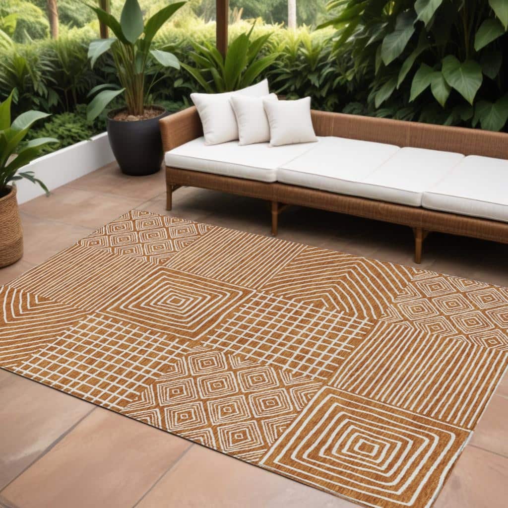 HomeRoots Geometric Transitional Rectangle Outdoor Rug