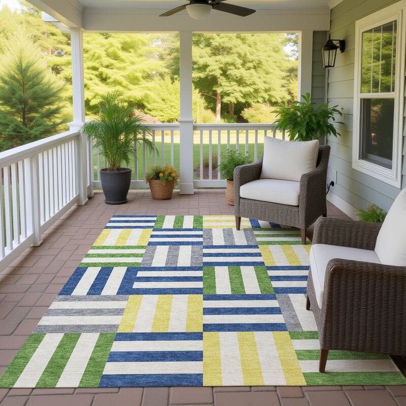 Machine Washable Indoor/ Outdoor Modern Hatch Chantille Rug