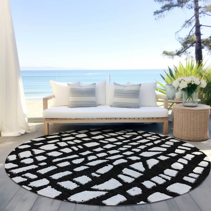Machine Washable Indoor/ Outdoor Chantille Modern Abstract Rug - Black - 8' x 8'