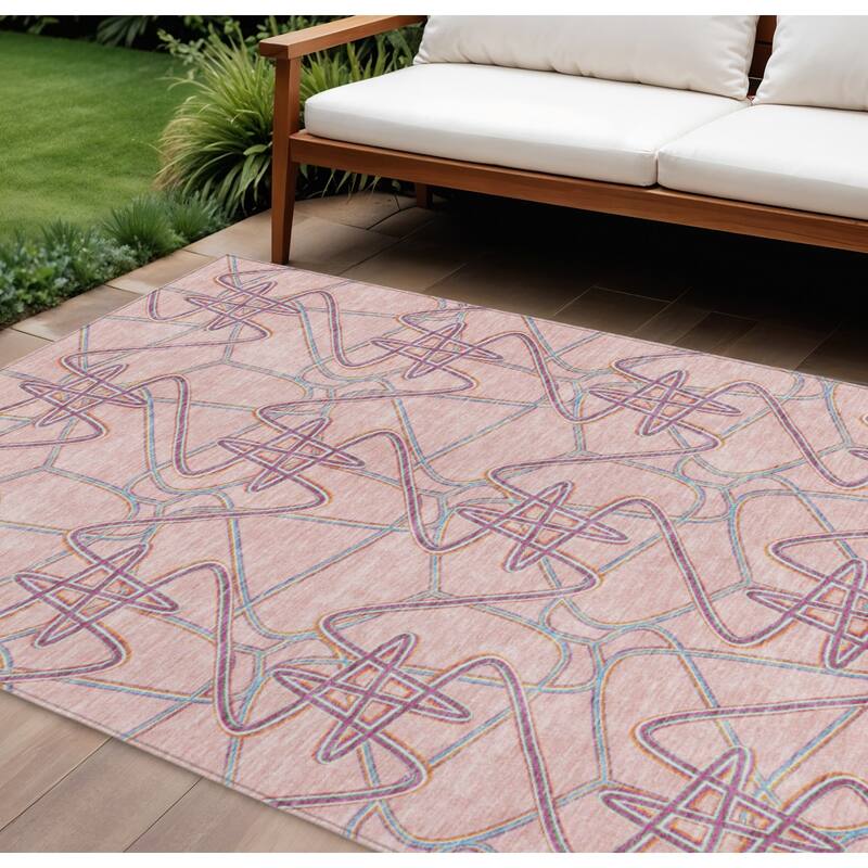 HomeRoots Geometric Contemporary Rectangle Outdoor Rug - 8' X 10'
