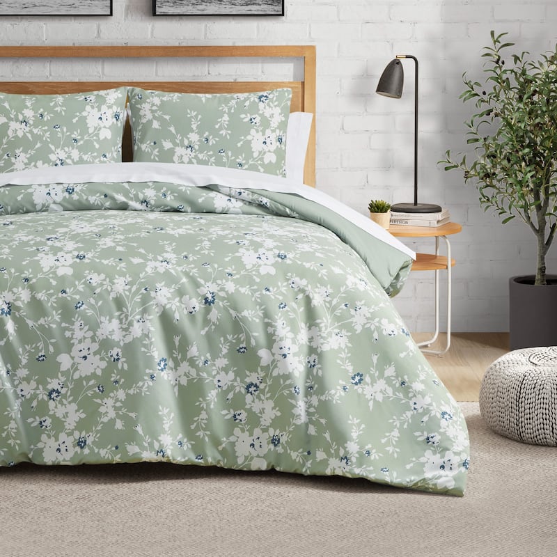 Lucky Brand Fianna Reversible Floral Luxury Comforter Bedding Set - Sage - King - 3 Piece